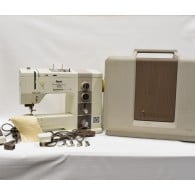 Bernina 930 electronic record domestic sewing machine. 